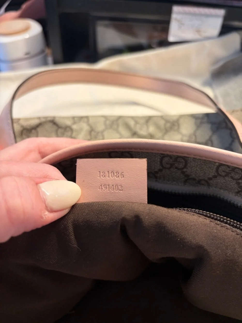 Authentic Gucci Beige GG Supreme Tote with Pink Leather Trim - Picture 8 of 14